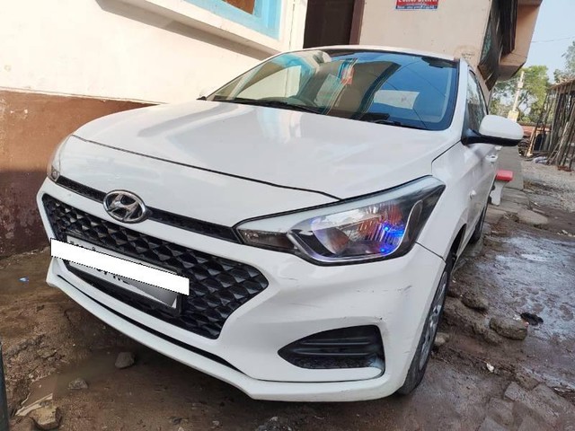 Second-hand 2018 Hyundai i20 1.2 Magna Executive for sale in Kushinagar-1