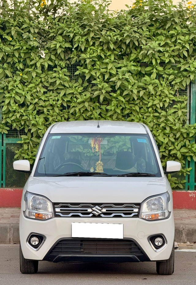Second-hand 2024 Maruti Suzuki Wagon R VXI for sale in Surat-4