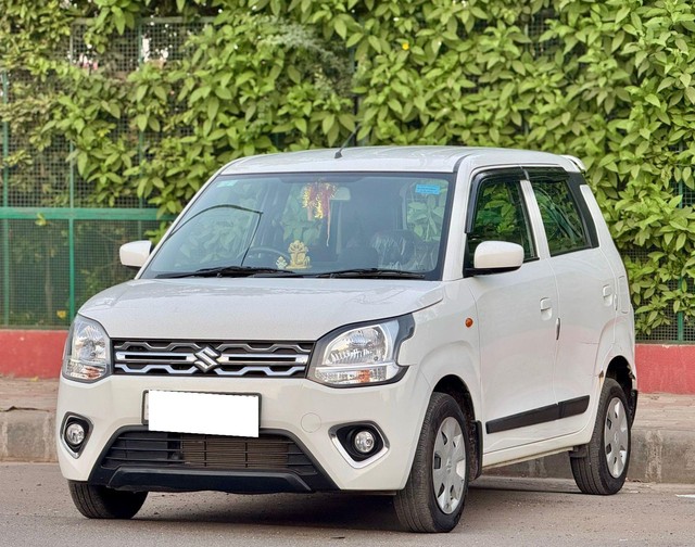 Second-hand 2024 Maruti Suzuki Wagon R VXI for sale in Surat-3