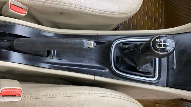 Second-hand 2016 Maruti Suzuki Ciaz VXi Plus for sale in Ahmedabad-13