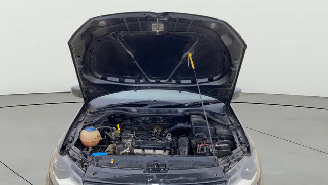 Second-hand 2015 Volkswagen Polo 1.2 MPI Comfortline for sale in Ahmedabad-9