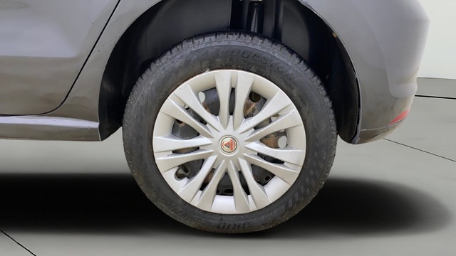 Second-hand 2015 Volkswagen Polo 1.2 MPI Comfortline for sale in Ahmedabad-26