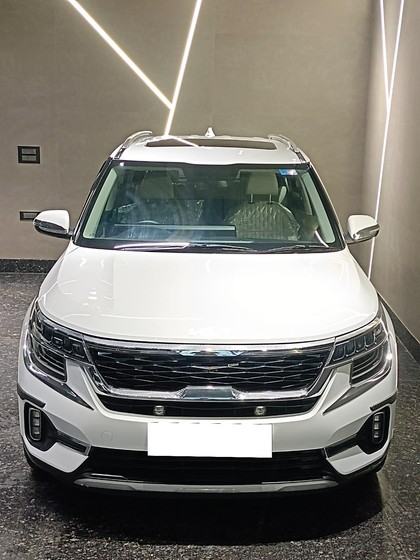 Second-hand 2022 Kia Seltos HTX IVT G for sale in New Delhi