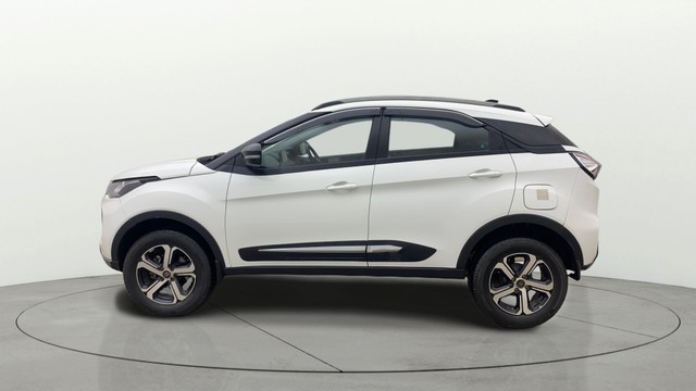 Second-hand 2022 Tata Nexon XZA Plus HS AMT for sale in Hyderabad-17