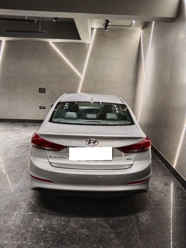 Second-hand 2018 Hyundai Elantra 2.0 SX Option AT for sale in New Delhi-2