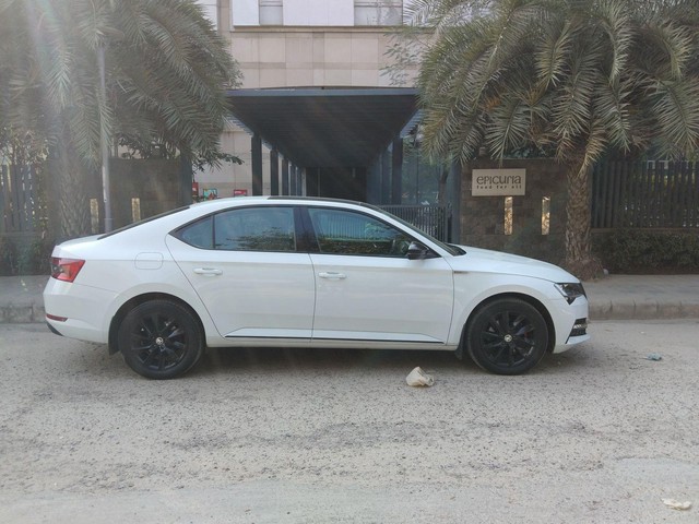 Skoda Superb Sportline BSVI Second-hand 2021 Skoda Superb Sportline BSVI for sale in New Delhi-1