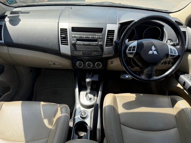 Mitsubishi Outlander 2.4 Second-hand 2010 Mitsubishi Outlander 2.4 for sale in Mumbai-17
