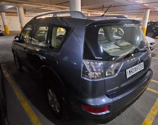 Mitsubishi Outlander 2.4 Second-hand 2010 Mitsubishi Outlander 2.4 for sale in Mumbai-9