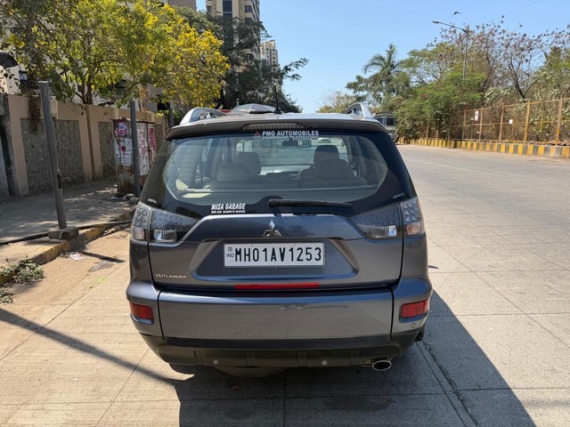 Mitsubishi Outlander 2.4 Second-hand 2010 Mitsubishi Outlander 2.4 for sale in Mumbai-2
