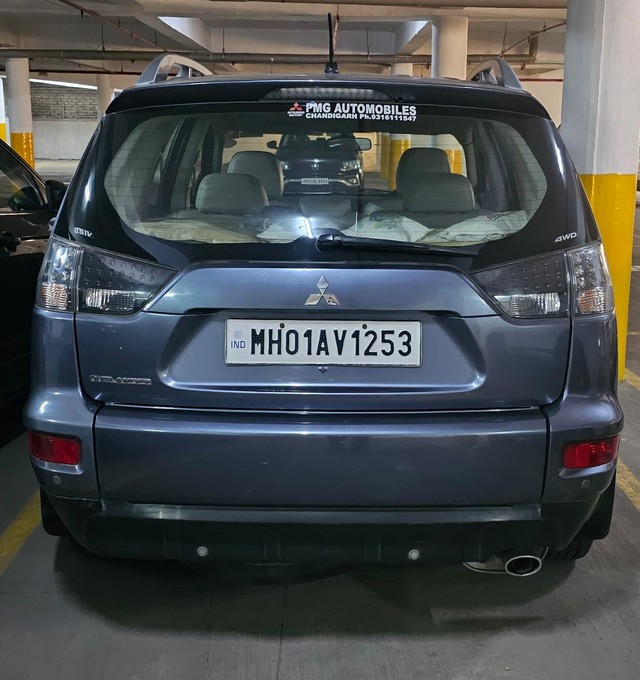 Mitsubishi Outlander 2.4 Second-hand 2010 Mitsubishi Outlander 2.4 for sale in Mumbai-3
