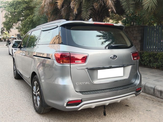 Second-hand 2020 Kia Carnival Prestige 6 STR for sale in New Delhi-7