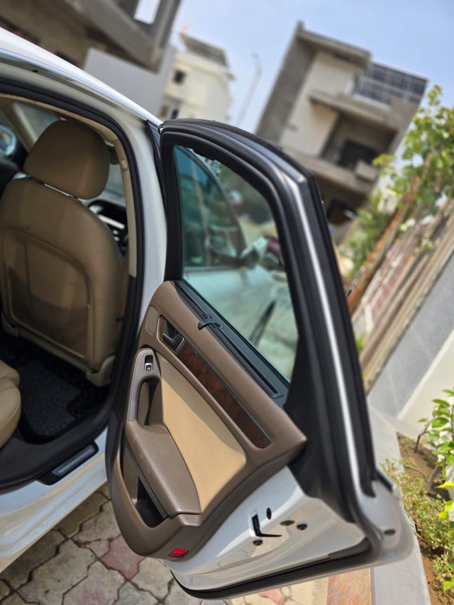 Second-hand 2013 Audi A4 2.0 TDI for sale in Nagpur-12