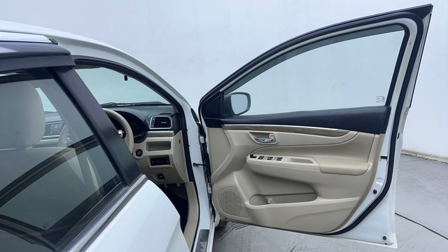 Second-hand 2023 Maruti Suzuki Ciaz 1.4 Alpha for sale in Hyderabad-16