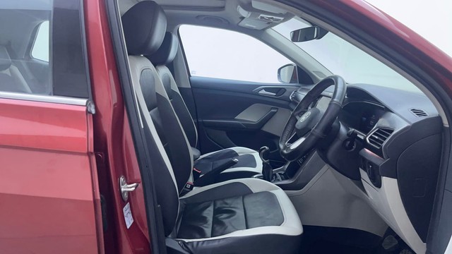 Second-hand 2022 Volkswagen Taigun 1.0 Topline for sale in Hyderabad-15