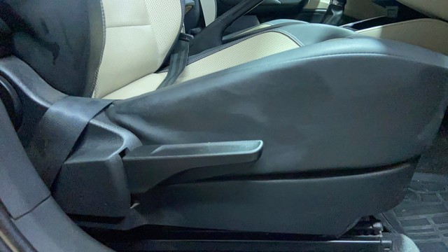 Skoda Slavia 1.0 TSI Style AT BSVI Second-hand 2022 Skoda Slavia 1.0 TSI Style AT BSVI for sale in Surat-3