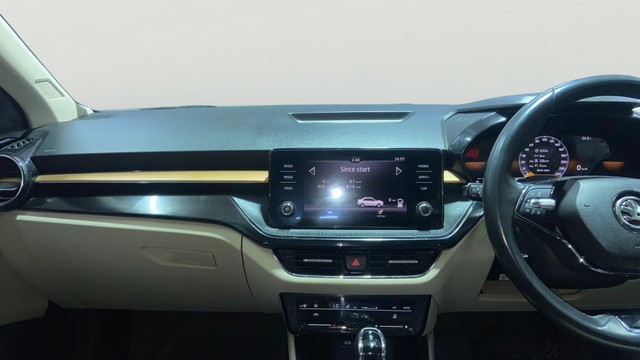 Skoda Slavia 1.0 TSI Style AT BSVI Second-hand 2022 Skoda Slavia 1.0 TSI Style AT BSVI for sale in Surat-4