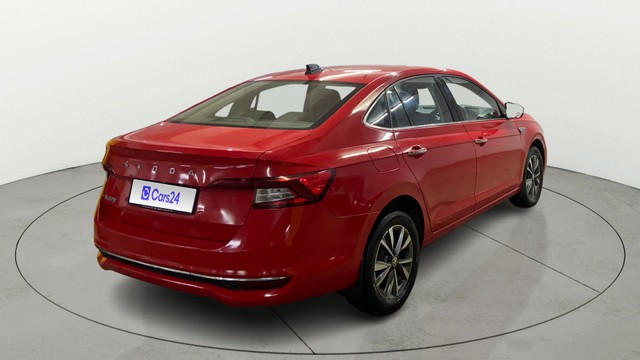 Skoda Slavia 1.0 TSI Style AT BSVI Second-hand 2022 Skoda Slavia 1.0 TSI Style AT BSVI for sale in Surat-14