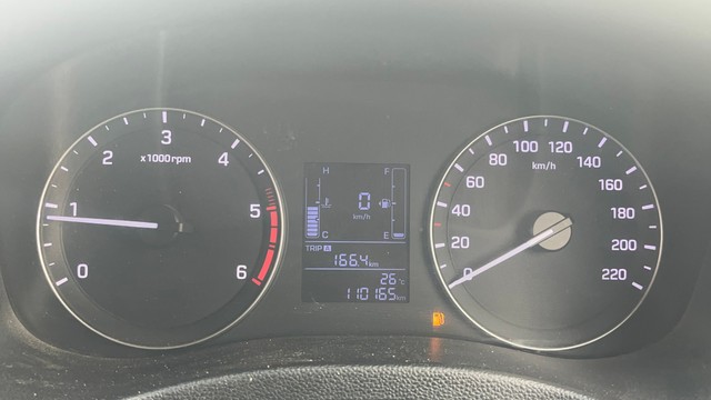 Second-hand 2018 Hyundai Creta 1.6 SX Dual Tone Diesel for sale in Coimbatore-24