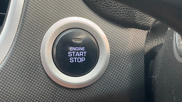 Second-hand 2018 Hyundai Creta 1.6 SX Dual Tone Diesel for sale in Coimbatore-10