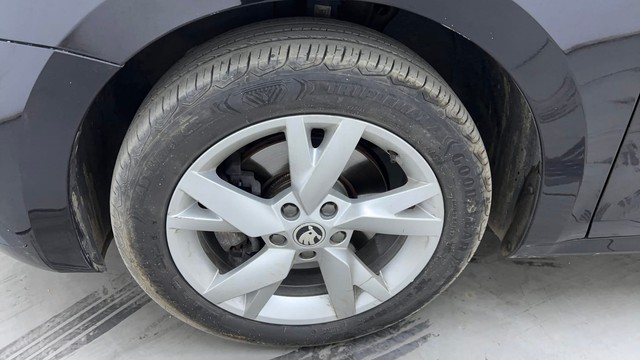 Second-hand 2021 Skoda Octavia 1.8 TSI AT Style for sale in Hyderabad-20