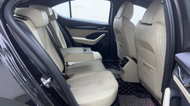 Second-hand 2021 Skoda Octavia 1.8 TSI AT Style for sale in Hyderabad-25