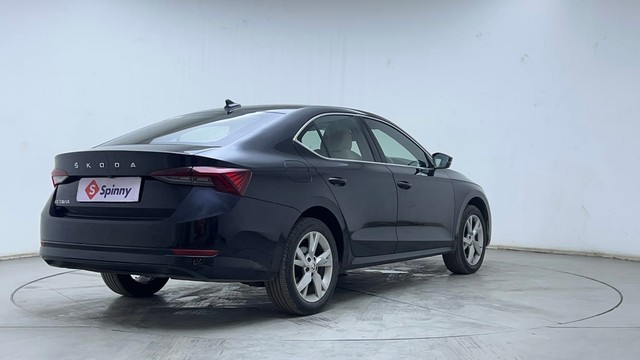 Second-hand 2021 Skoda Octavia 1.8 TSI AT Style for sale in Hyderabad-3