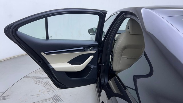 Second-hand 2021 Skoda Octavia 1.8 TSI AT Style for sale in Hyderabad-39