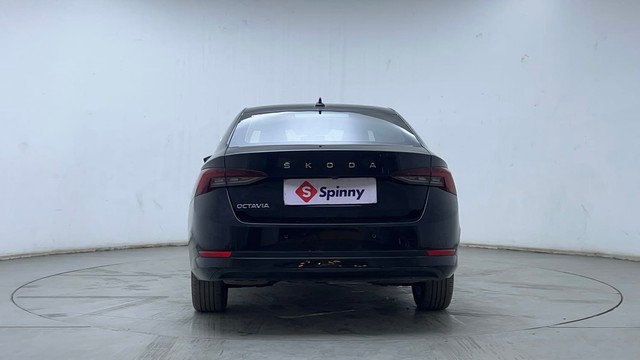 Second-hand 2021 Skoda Octavia 1.8 TSI AT Style for sale in Hyderabad-4