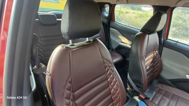 Second-hand 2024 Nissan Magnite Kuro MT for sale in Vadodara-4