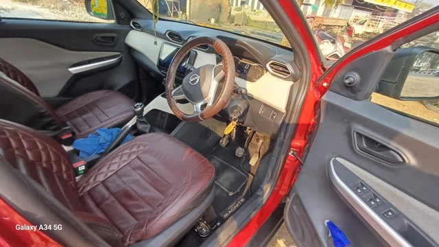 Second-hand 2024 Nissan Magnite Kuro MT for sale in Vadodara-5