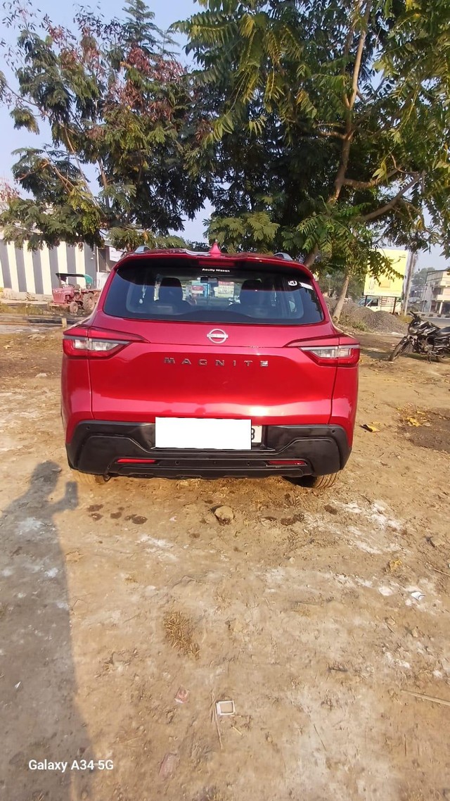 Second-hand 2024 Nissan Magnite Kuro MT for sale in Vadodara-1