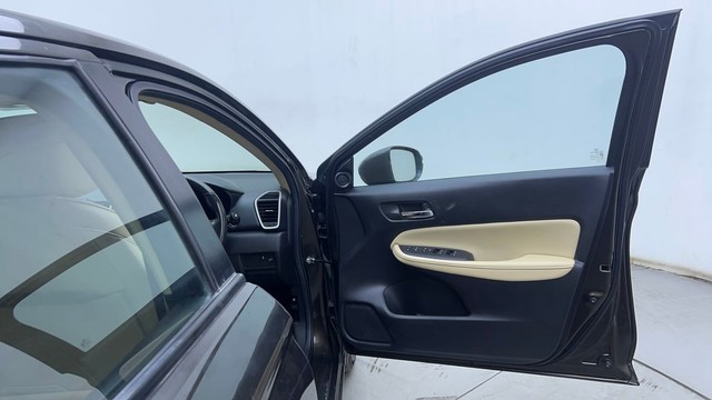 Second-hand 2022 Honda City ZX MT for sale in Hyderabad-16