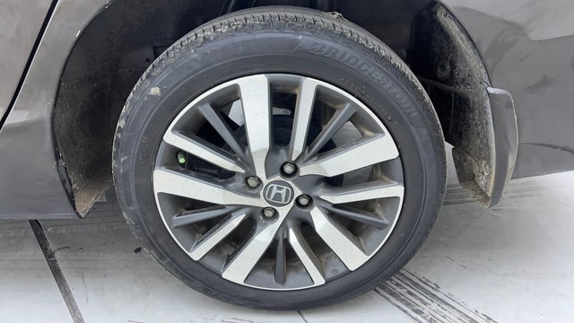 Second-hand 2022 Honda City ZX MT for sale in Hyderabad-19