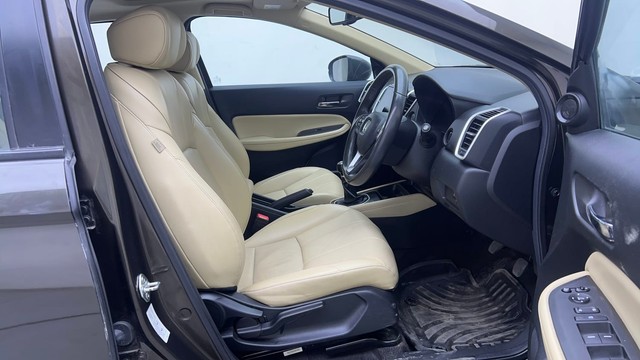 Second-hand 2022 Honda City ZX MT for sale in Hyderabad-15
