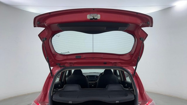 Second-hand 2018 Hyundai Grand i10 1.2 Kappa Sportz Option AT for sale in Pune-39