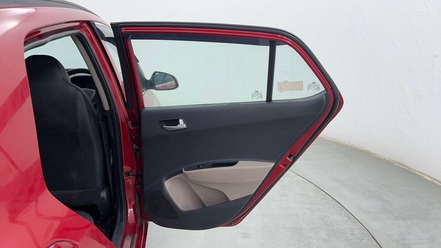 Second-hand 2018 Hyundai Grand i10 1.2 Kappa Sportz Option AT for sale in Pune-23