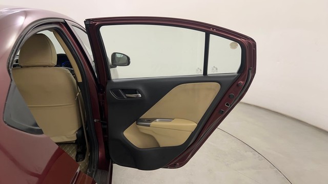 Second-hand 2016 Honda City V MT for sale in Pune-37