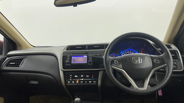 Second-hand 2016 Honda City V MT for sale in Pune-11