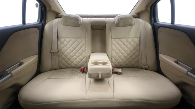 Second-hand 2016 Honda City V MT for sale in Pune-33