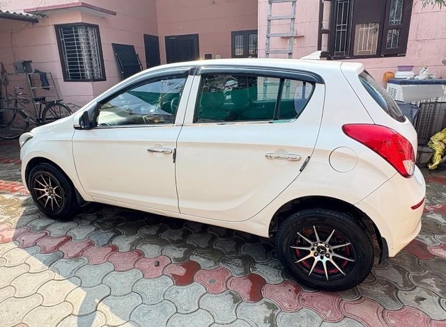 Second-hand 2014 Hyundai i20 Sportz 1.4 CRDi for sale in Jagraon-2