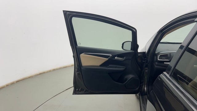 Second-hand 2021 Honda Jazz VX for sale in Kolkata-36