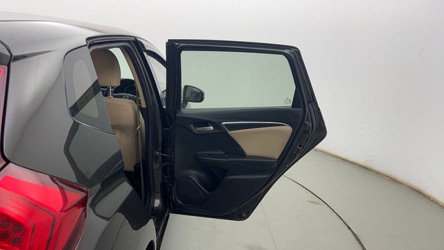 Second-hand 2021 Honda Jazz VX for sale in Kolkata-31