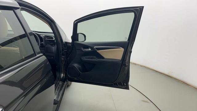 Second-hand 2021 Honda Jazz VX for sale in Kolkata-16