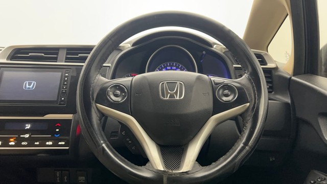 Second-hand 2021 Honda Jazz VX for sale in Kolkata-33