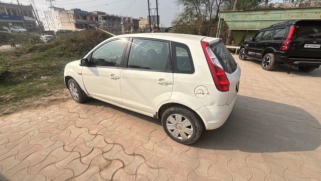Ford Figo Petrol ZXI Second-hand 2012 Ford Figo Petrol ZXI for sale in Baddi-4