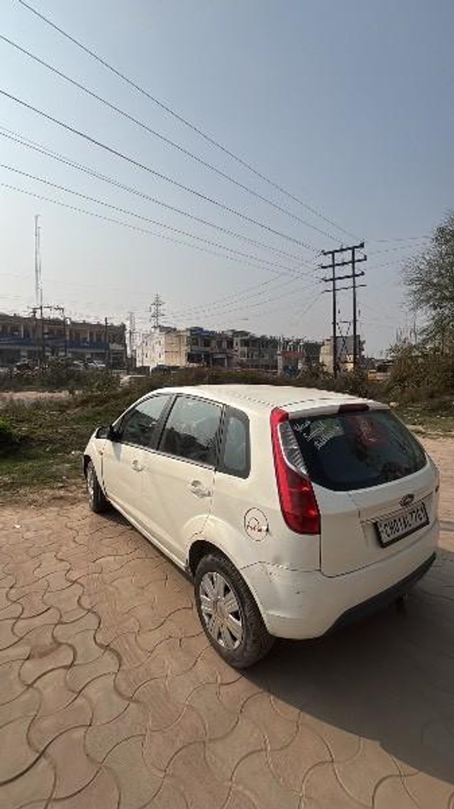 Ford Figo Petrol ZXI Second-hand 2012 Ford Figo Petrol ZXI for sale in Baddi-2