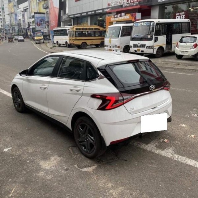 Second-hand 2022 Hyundai i20 Sportz Turbo DCT BSVI for sale in Thiruvananthapuram-2