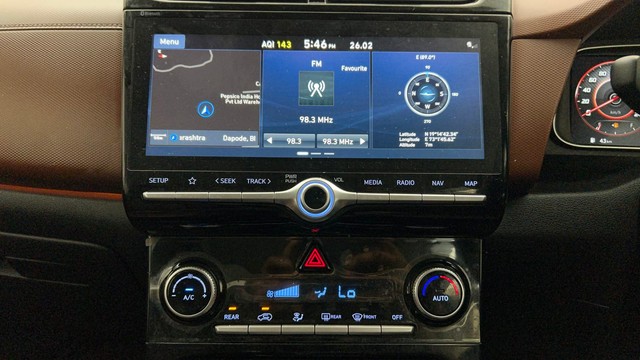 Second-hand 2024 Hyundai Alcazar Platinum AE 7Str Diesel for sale in Thane-32