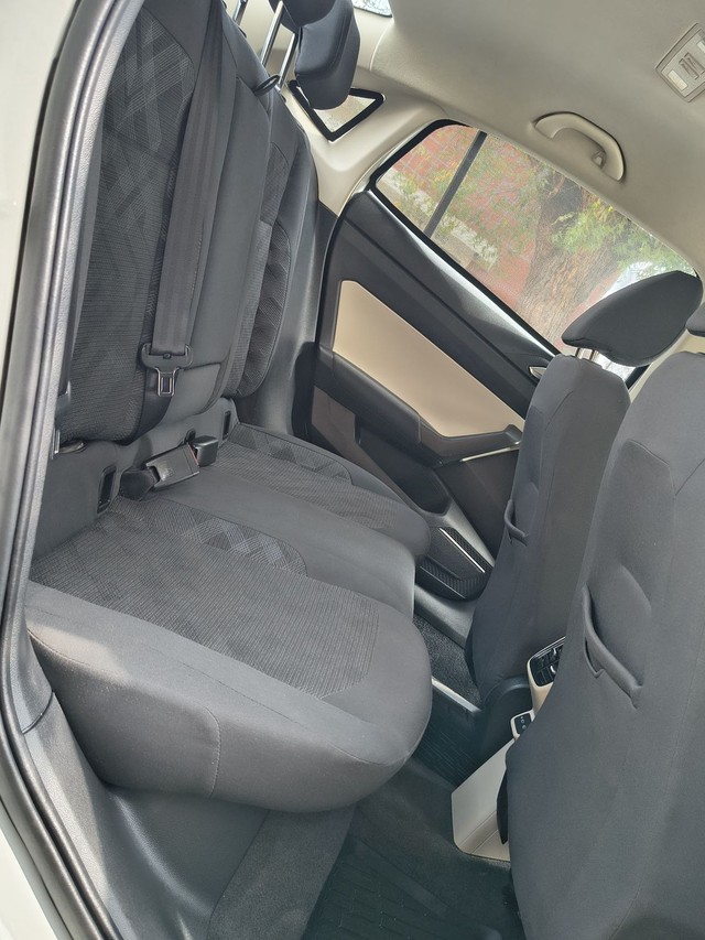 Second-hand 2023 Skoda Slavia 1.0 TSI Ambition AT for sale in Coimbatore-4