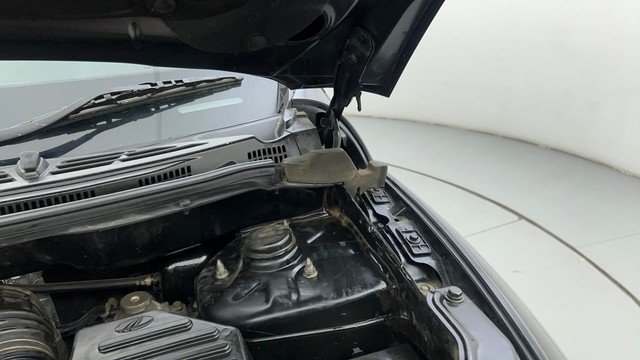 Second-hand 2016 Mahindra XUV500 W5 for sale in Ahmedabad-30